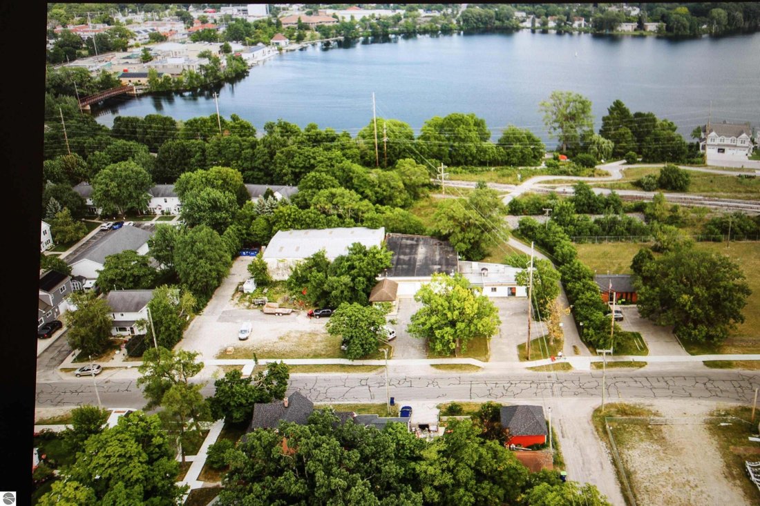 Garfield Township, Michigan, United States 5 - 18667642