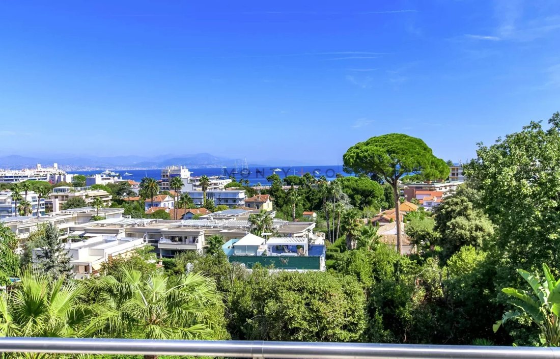 Villa in Ponteil, Antibes, France 5 - 17358172