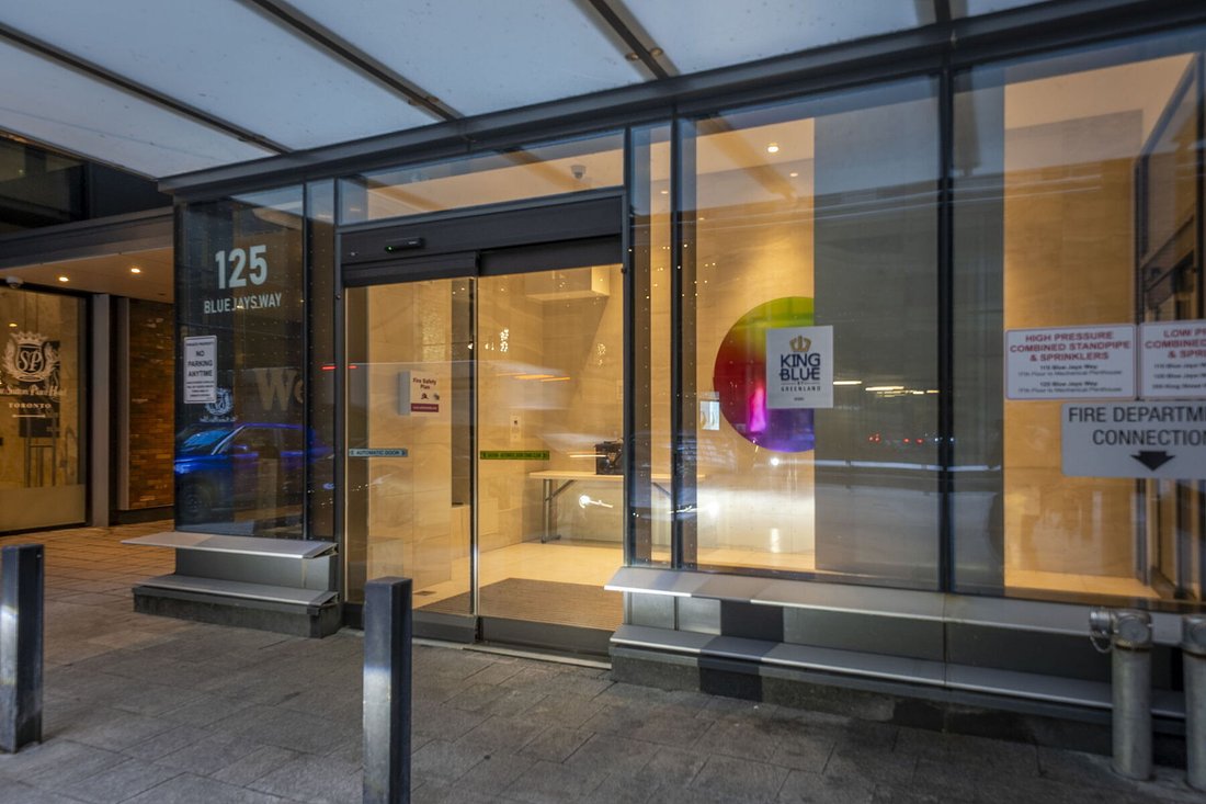 Condo in Toronto, Ontario, Canada 4 - 18666453