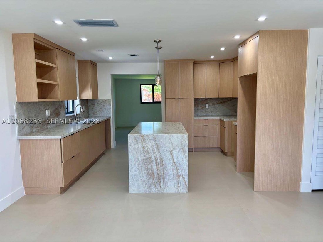 House in Miami, Florida, United States 3 - 18670690
