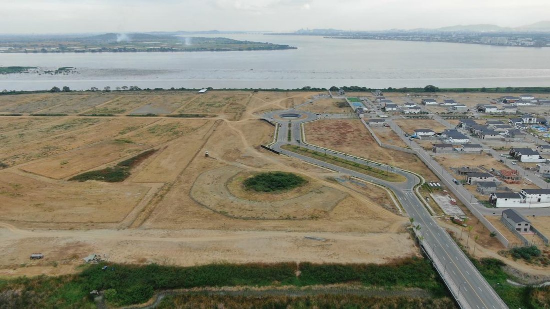 Land in Samborondón, Guayas, Ecuador 3 - 18660144