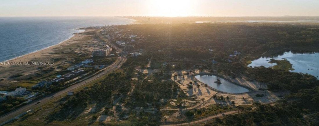Condo in Manantiales, Maldonado Department, Uruguay 2 - 18663447
