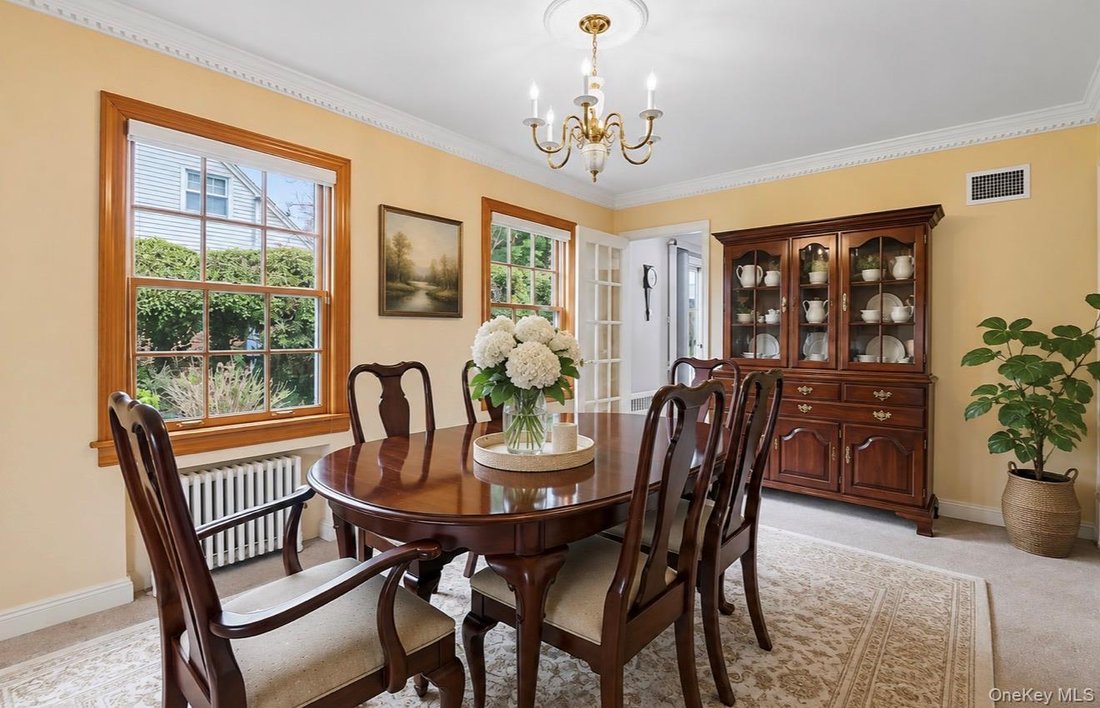 House in Garden City, New York, United States 5 - 18263754