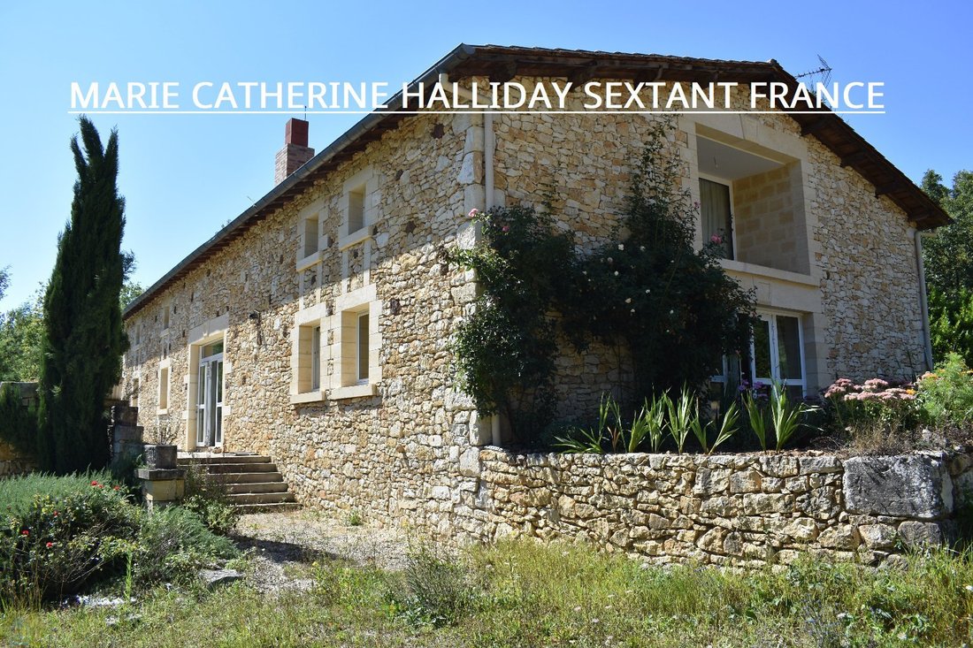 Estate in Rouffignac-Saint-Cernin-de-Reilhac, Nouvelle-Aquitaine, France 3 - 18672505