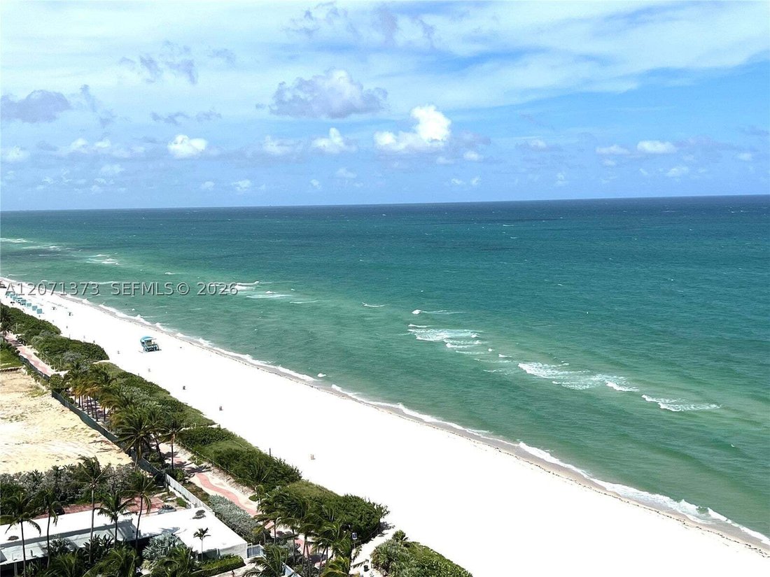 Condo in Miami Beach, Florida, United States 2 - 18663497
