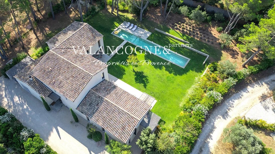 Estate in Eygalières, Provence-Alpes-Côte d'Azur, France 1 - 14724666