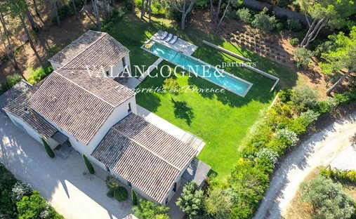 Estate in Eygalières, Provence-Alpes-Côte d'Azur, France 1