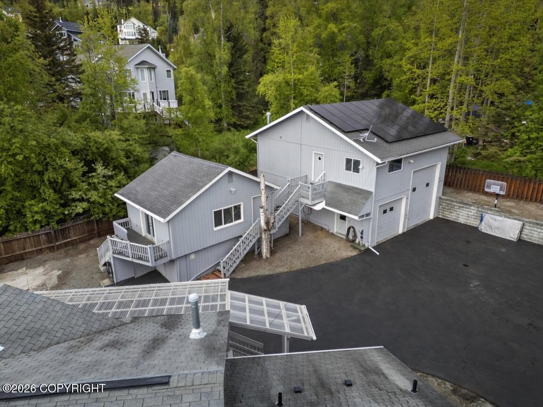 House in Anchorage, Alaska, United States 4 - 18659048