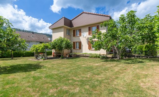 House in Oftringen, Aargau, Switzerland 1