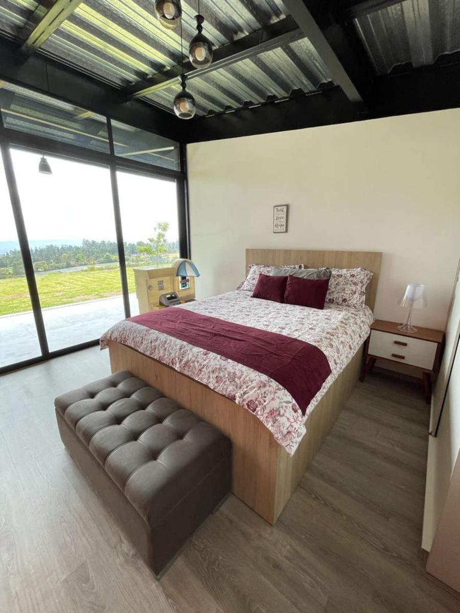 Land in Quito, Pichincha, Ecuador 3 - 18660639