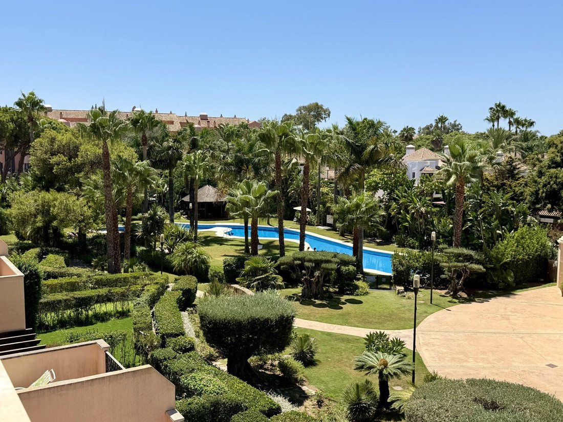 Apartment in Puerto Banus, Marbella, Spain 1 - 18667638