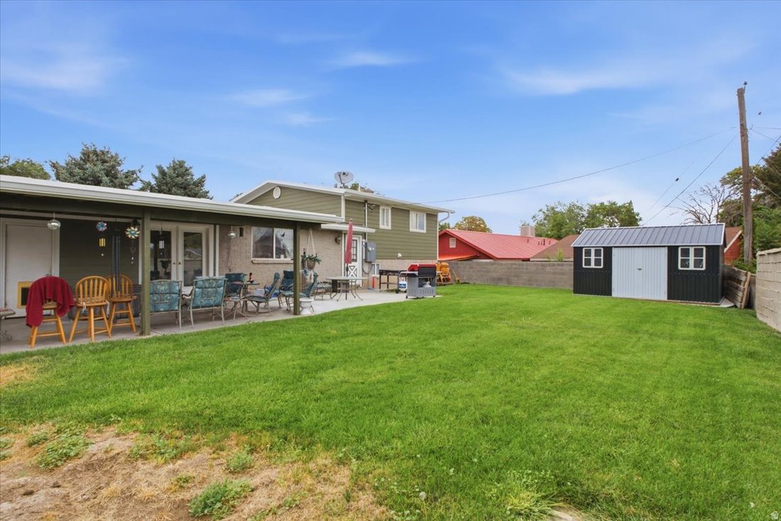 West Valley City, Utah, United States 2 - 18672375