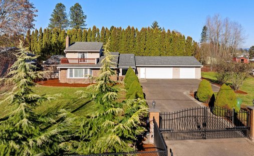 House in Warren, Oregon, United States 1