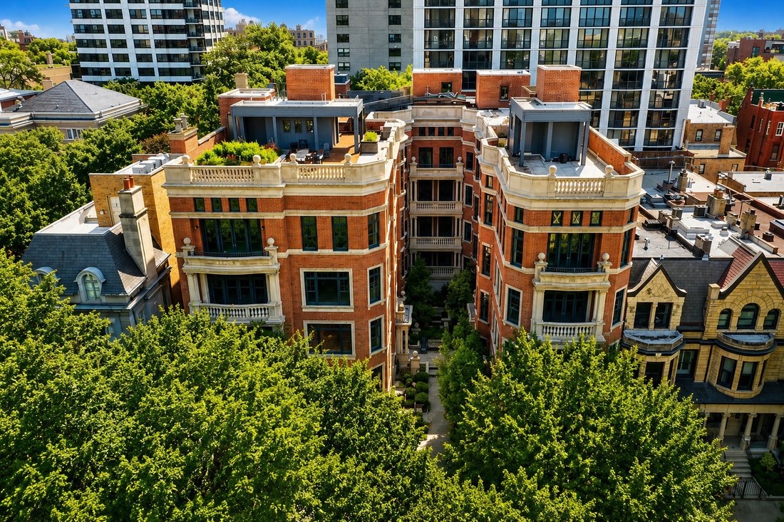 Condo in Chicago, Illinois, United States 2 - 18666911
