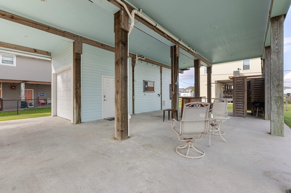 House in Galveston, Texas, United States 2 - 18669414
