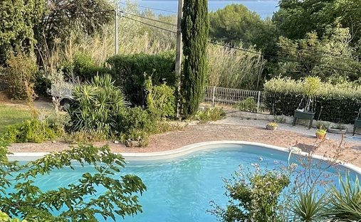 Villa à Étang de l'Olivier-Domaine de Sulauze, Istres, France 1
