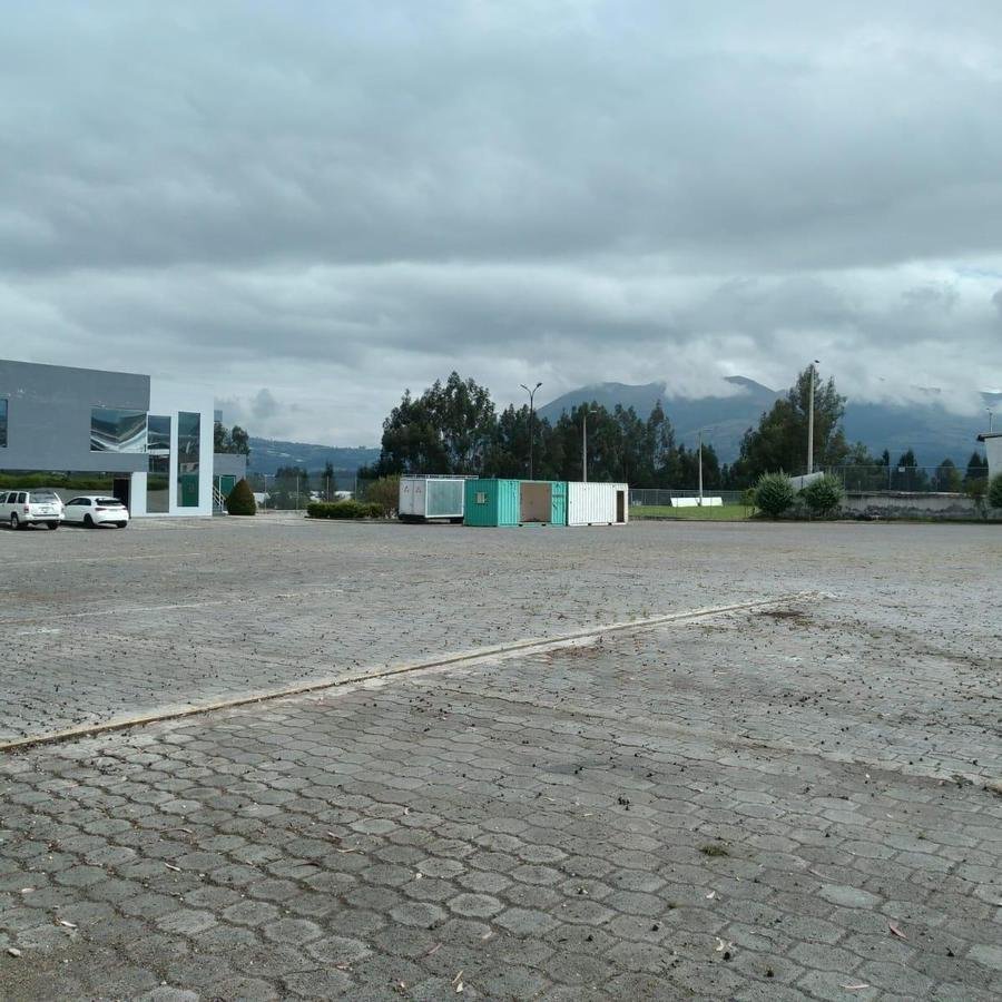 Land in Cayambe, Pichincha, Ecuador 1 - 18661443