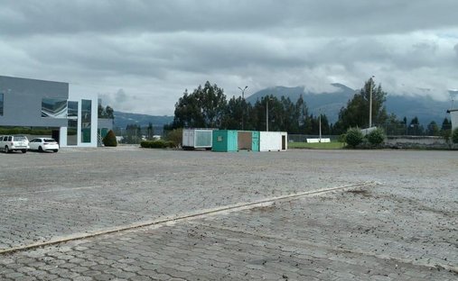 Land in Cayambe, Provinz Pichincha, Ecuador 1