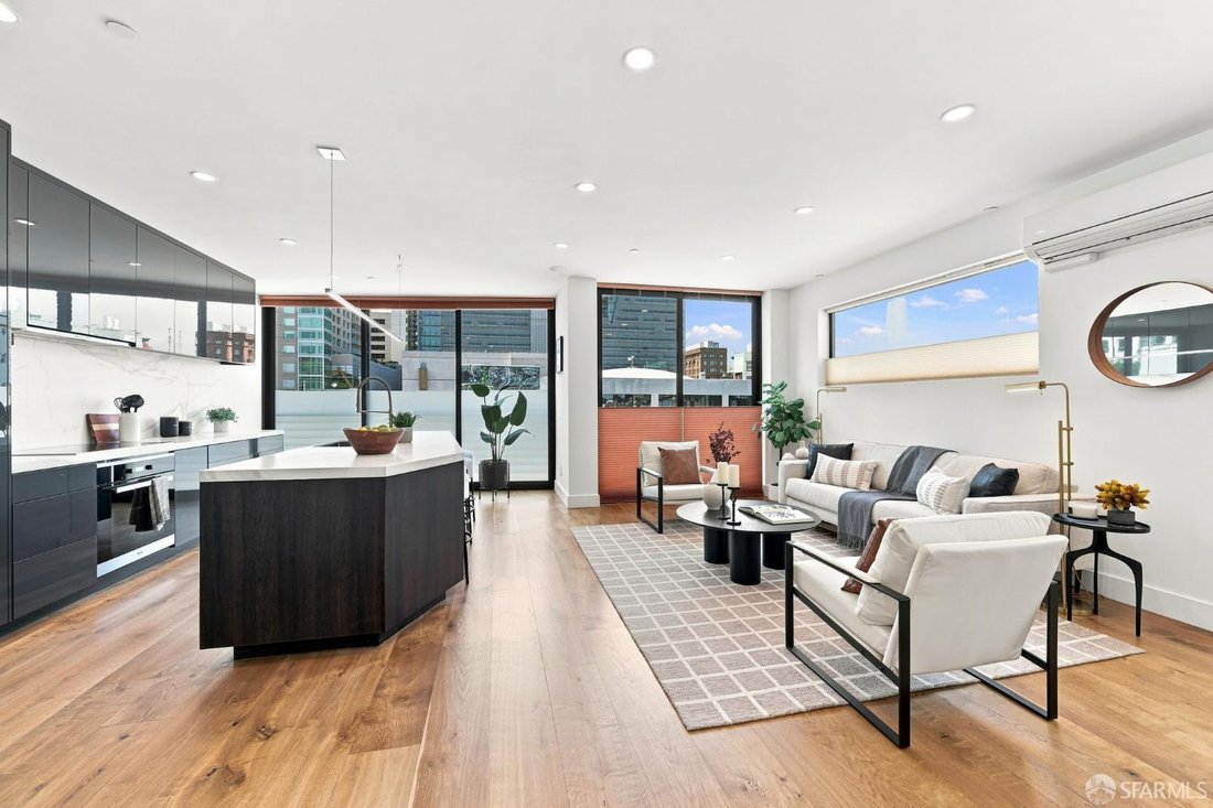 Condo in San Francisco, California, United States 3 - 18662699