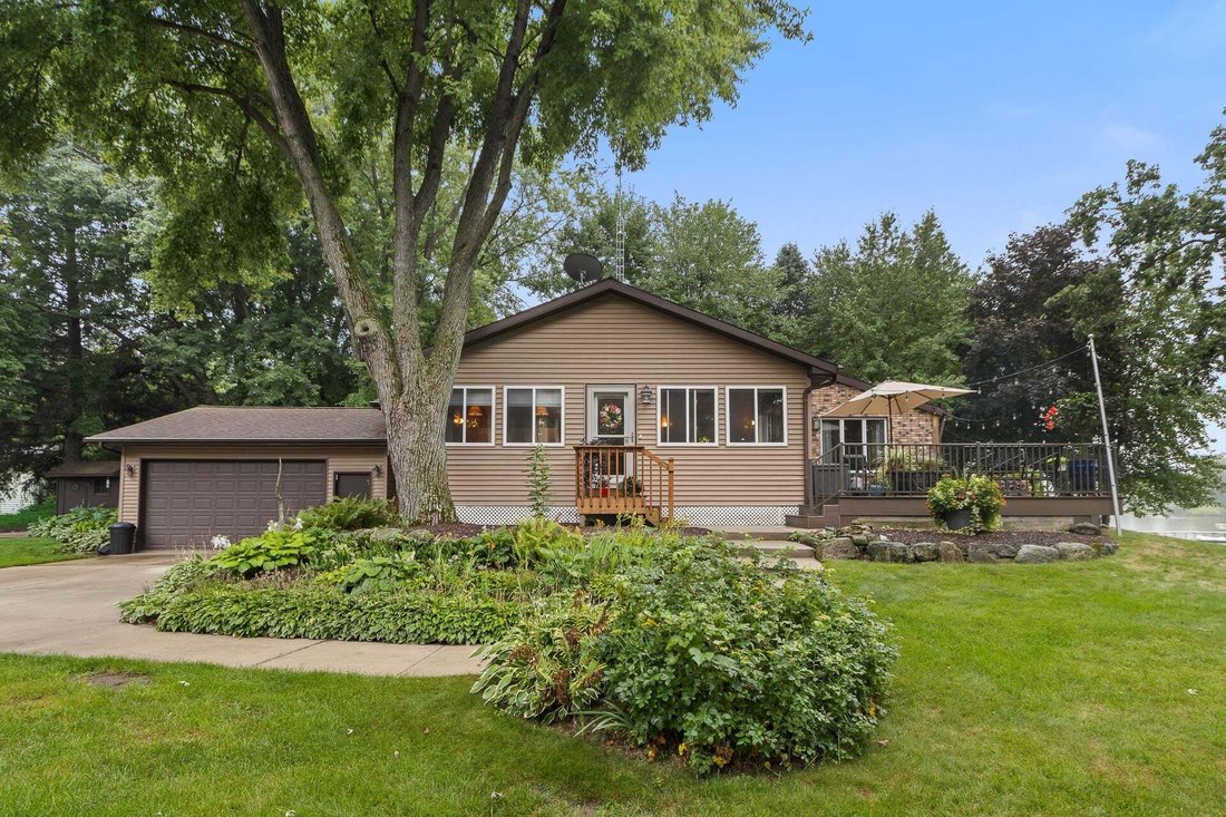 House in Lake Wisconsin, Wisconsin, United States 3 - 18662903