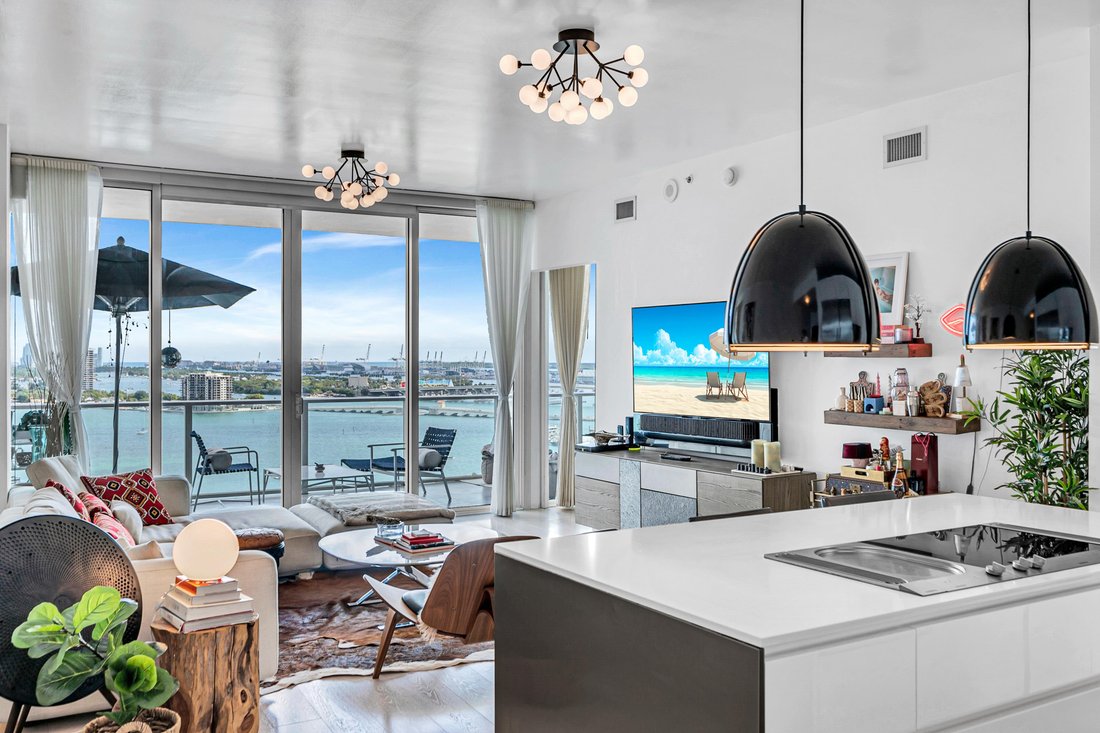 Condo in Miami, Florida, United States 5 - 18666507