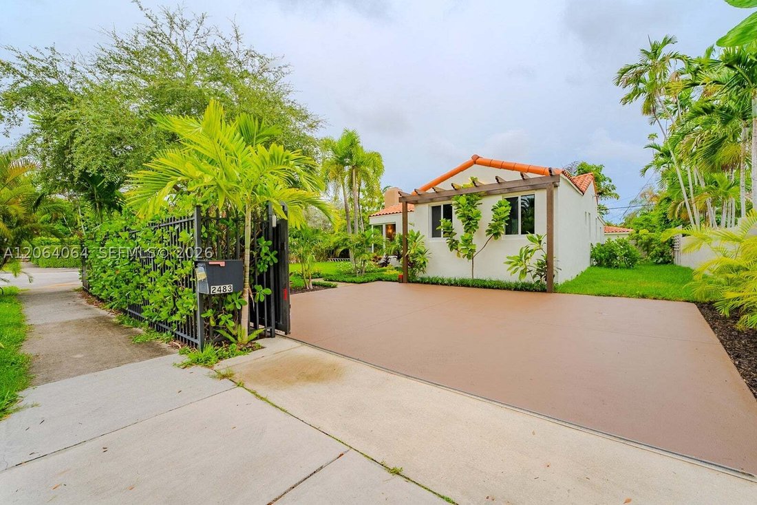 House in Miami, Florida, United States 2 - 18669050