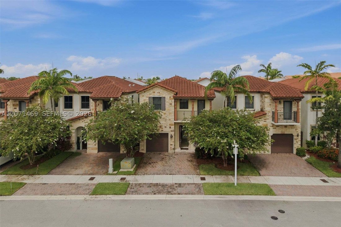 Townhouse in Doral, Florida, United States 3 - 18663453