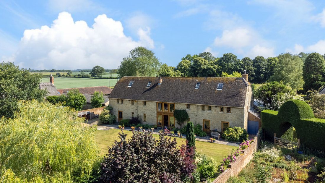 House in Potterspury, England 1 - 18667730