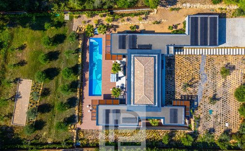 Estate in Mougins, Provence-Alpes-Côte d'Azur, France 1