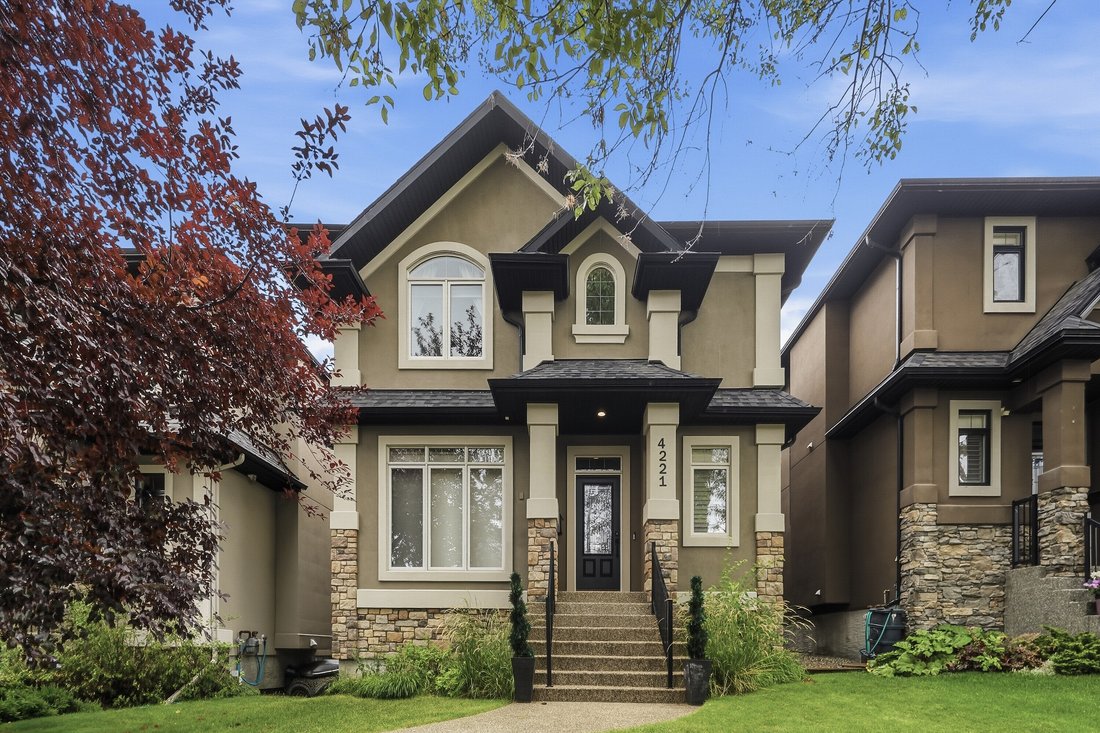 House in Calgary, Alberta, Canada 1 - 18660089