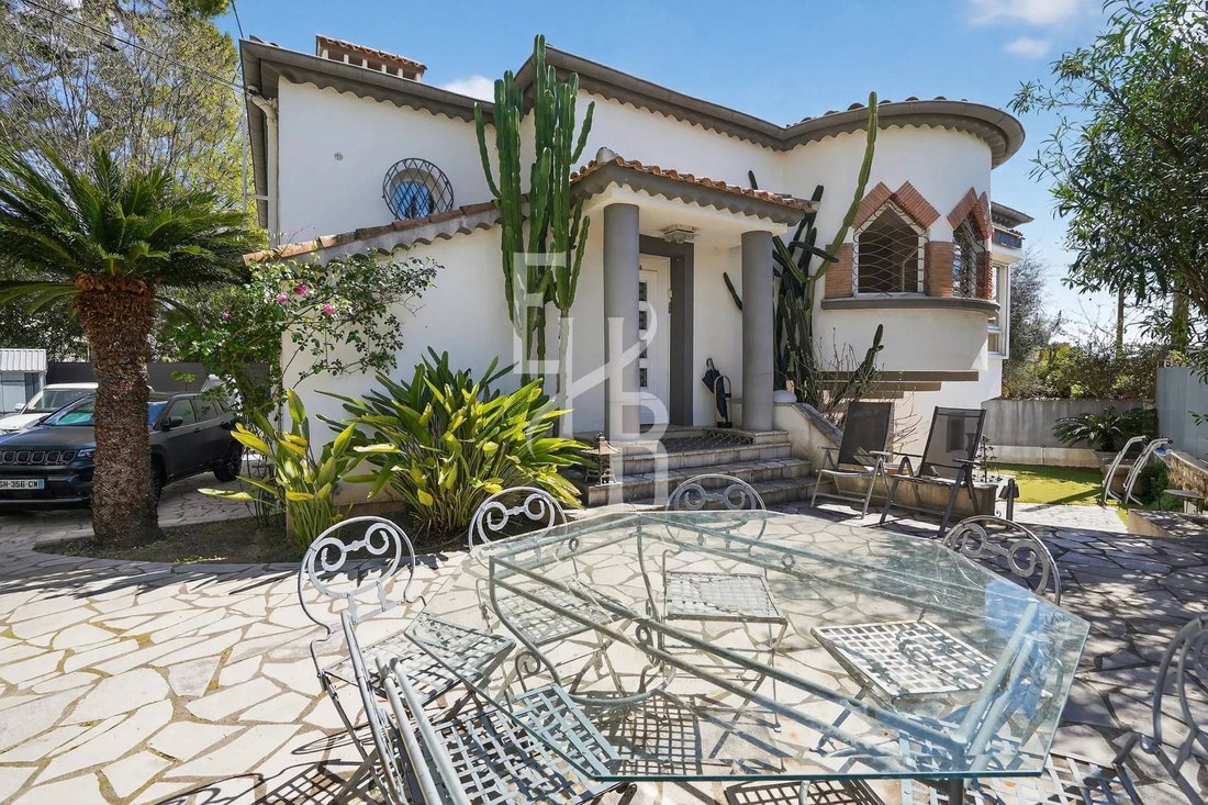 Villa in Cannes, Provence-Alpes-Côte d'Azur, France 4 - 17907115