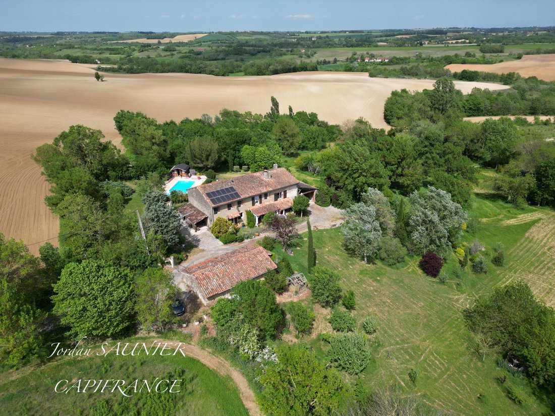Farm Ranch in Caraman, Okzitanien, Frankreich 1 - 17944614