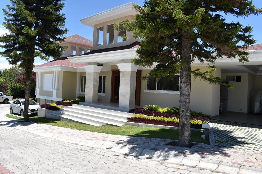 House in Quito, Pichincha, Ecuador 2 - 18660707