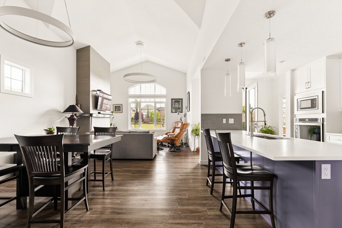 Andere in Calgary, Alberta, Kanada 5 - 18665311