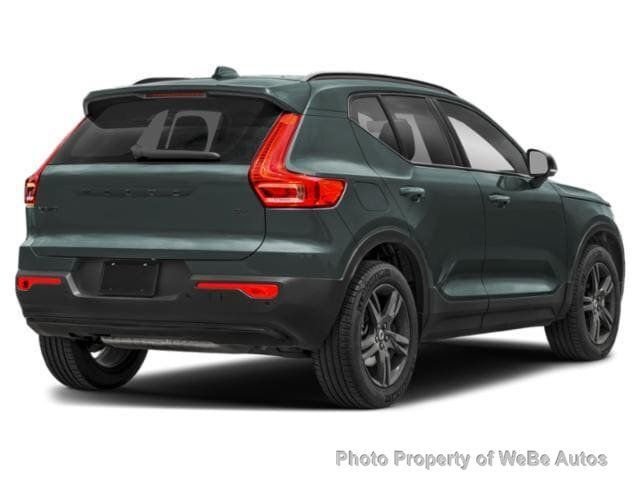 Volvo XC40 in Calverton, NY, United States 2 - 18672301