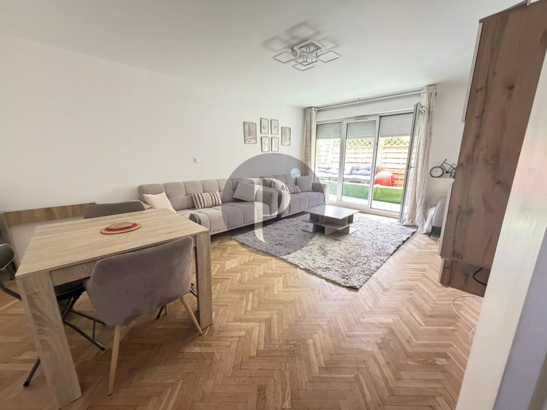Apartment in Kremlin-Saint Germain, Le Kremlin-Bicetre, France 1 - 18324878