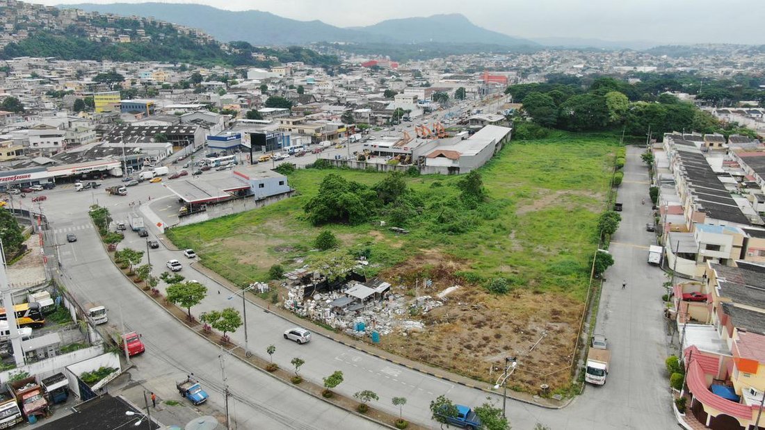 Land in Guayaquil, Guayas, Ecuador 2 - 18660498