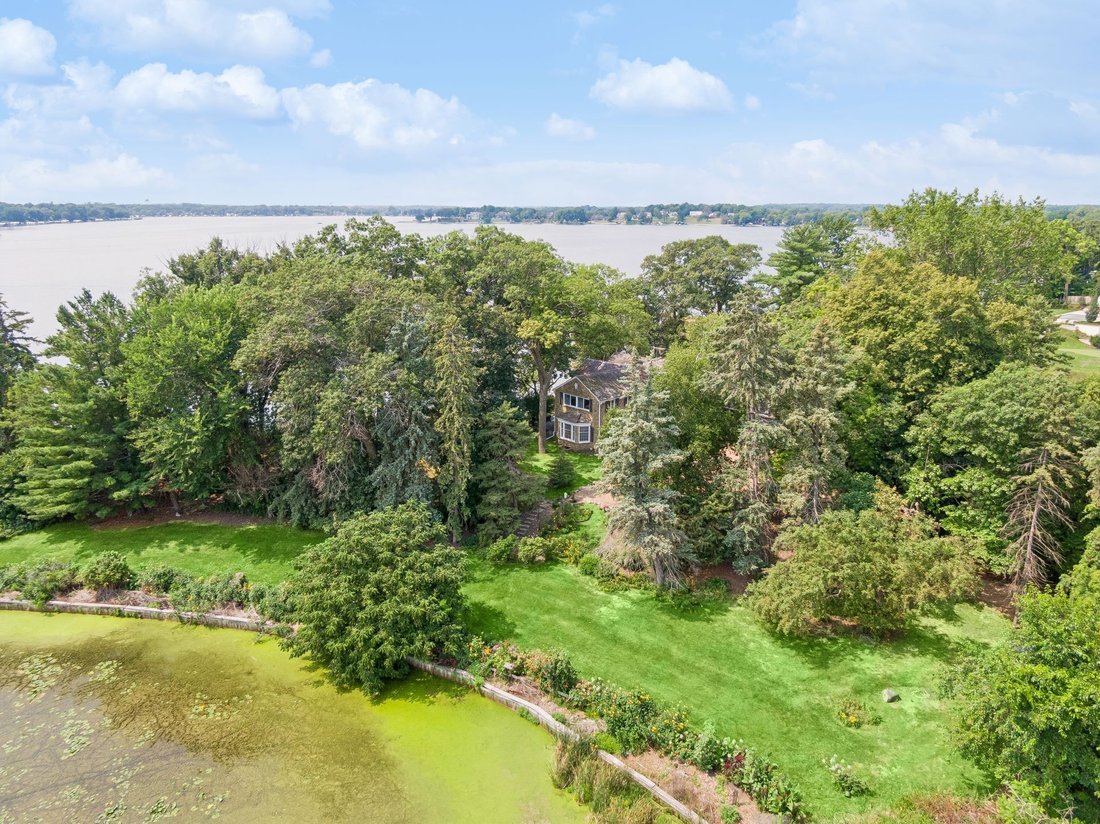 House in Wayzata, Minnesota, United States 2 - 18660882