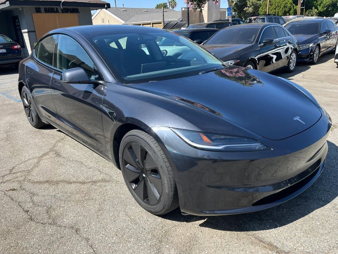 Sedan in Fontana, CA, United States 3 - 18666657