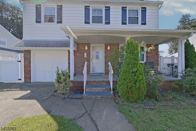 House in Elmwood Park, New Jersey, United States 4 - 18660024