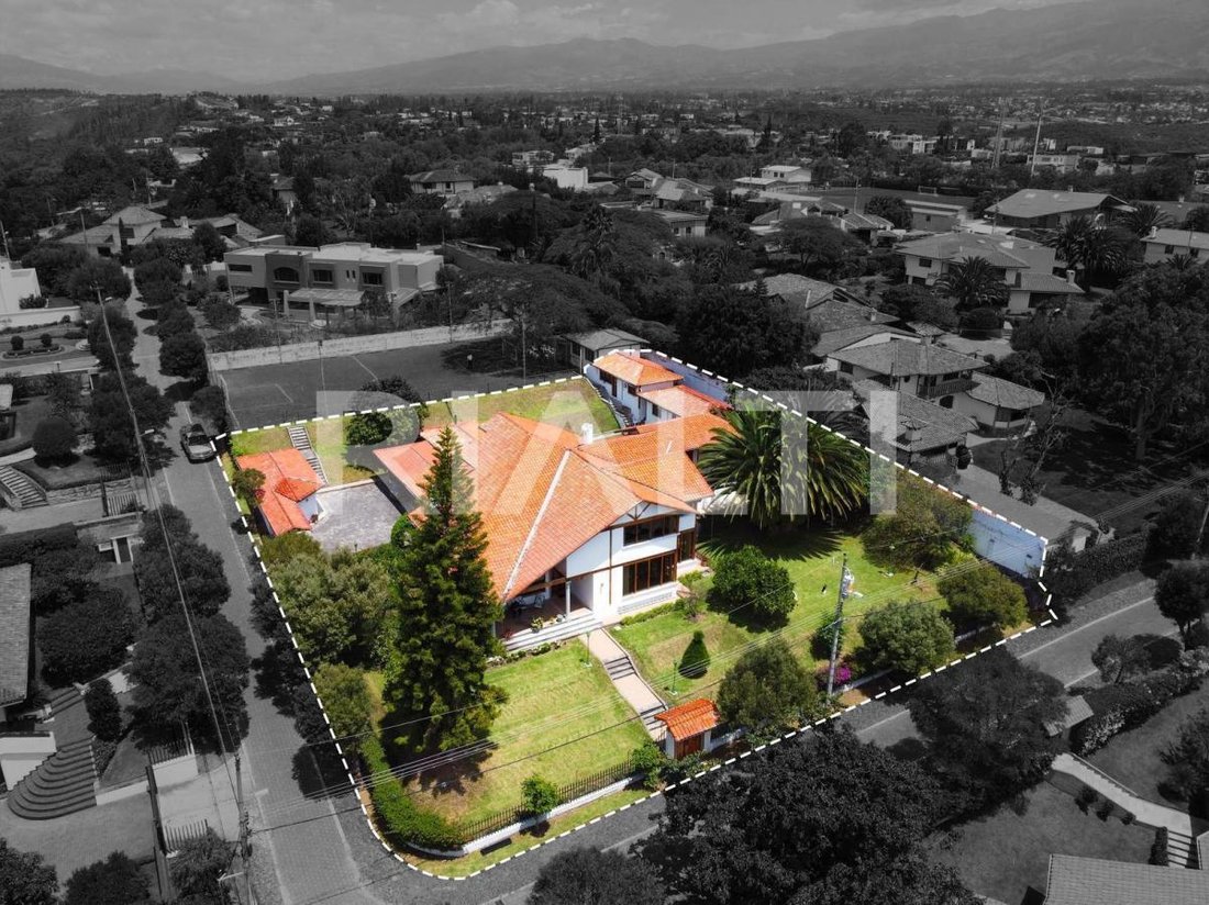 House in Quito, Pichincha, Ecuador 2 - 18660618