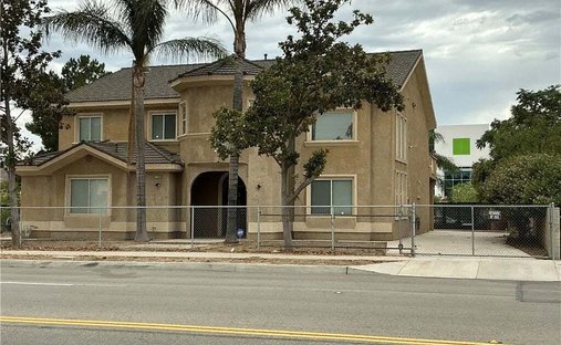 House in Fontana, California, United States 1
