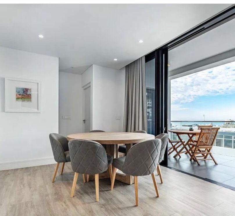 Apartment in Sea Point, Cape Town, South Africa 1 - 18665074