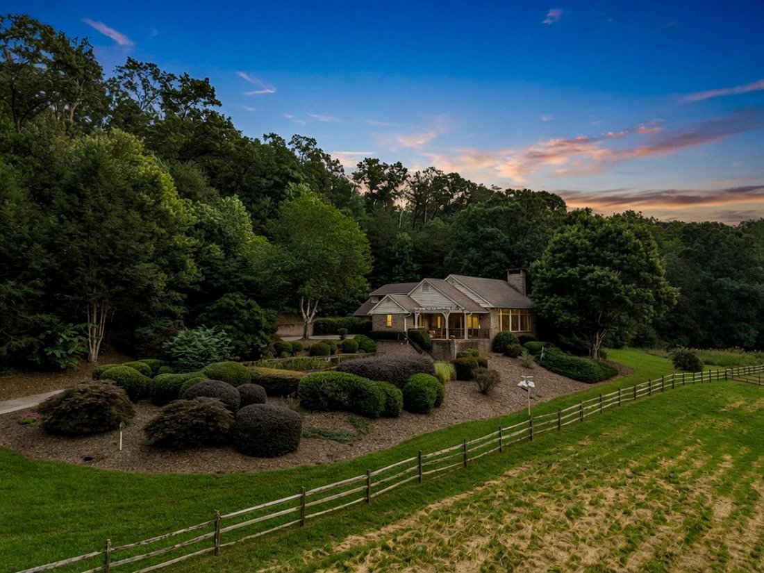 Casa en Mill Spring, Carolina del Norte, Estados Unidos 1 - 18603812