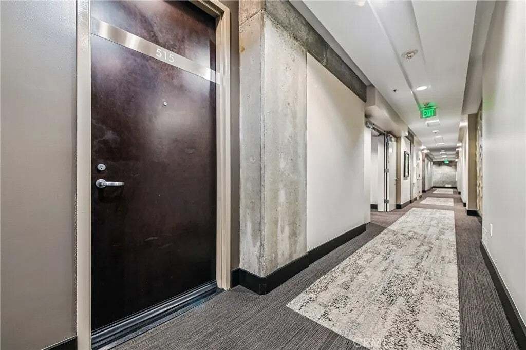 Condo in Los Angeles, California, United States 1 - 18659645