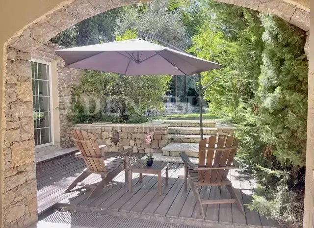 House in Fontmerle, Antibes, France 2 - 16204394