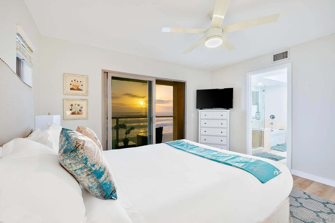 Condo in San Diego, California, United States 2 - 18663951
