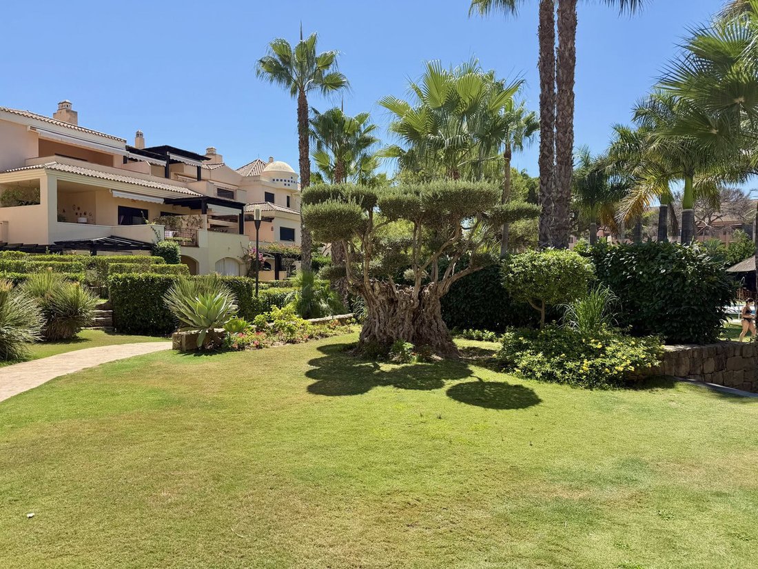 Apartment in Puerto Banus, Marbella, Spain 3 - 18667638