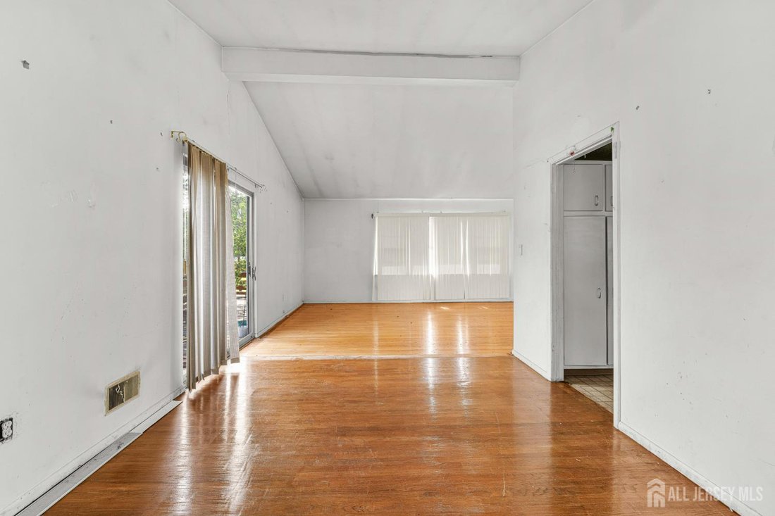 House in Metuchen, New Jersey, United States 5 - 18659709
