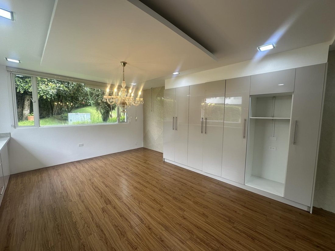 House in Quito, Pichincha, Ecuador 5 - 18661487